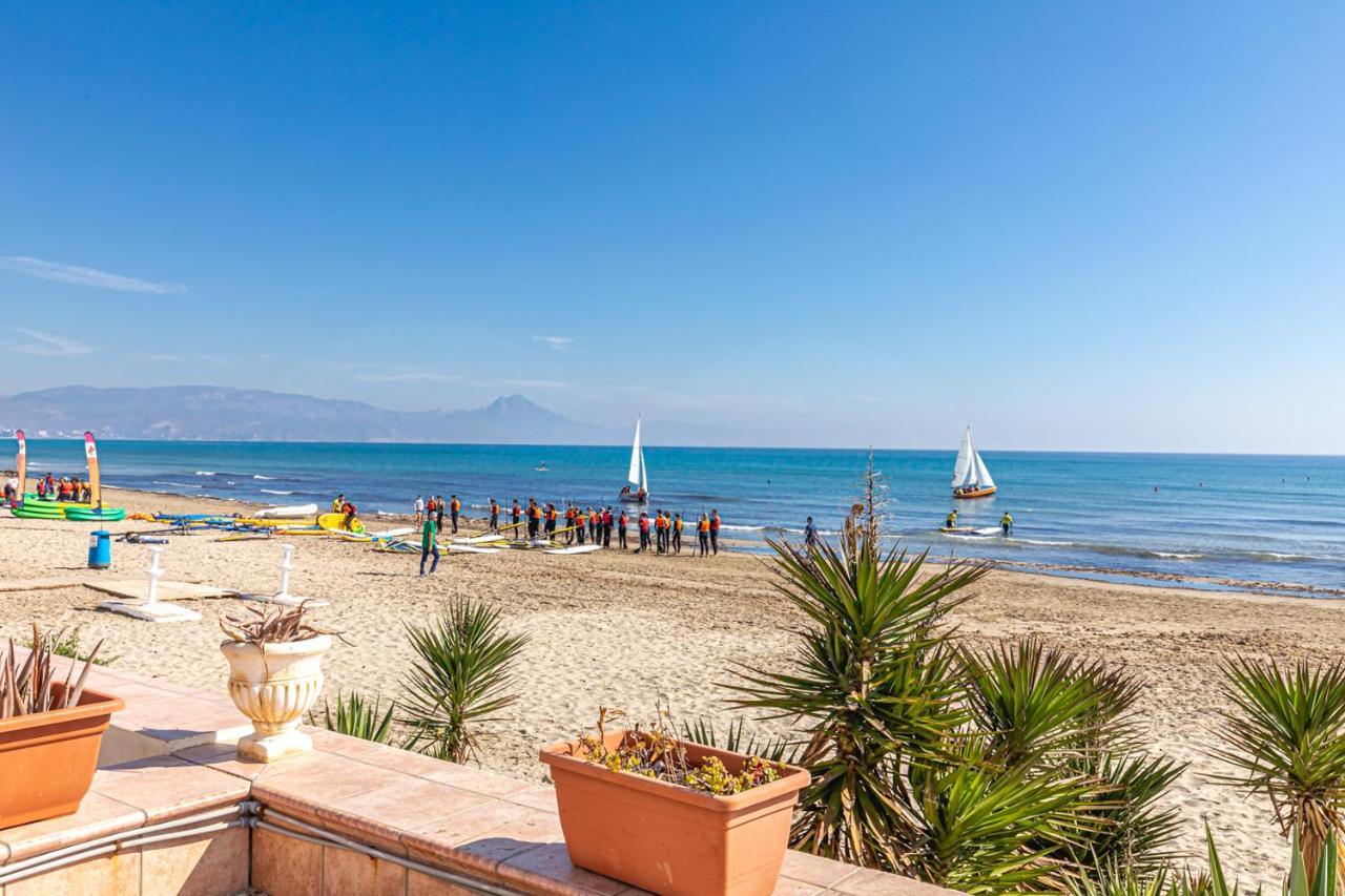 Beachfront Bliss: Apartamento A Pie De Playa Alicante Ngoại thất bức ảnh