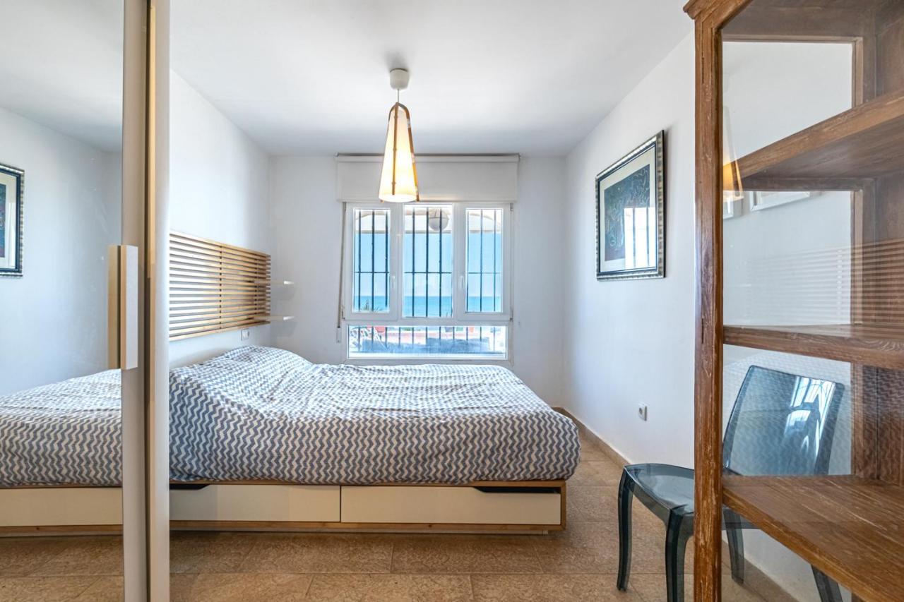 Beachfront Bliss: Apartamento A Pie De Playa Alicante Ngoại thất bức ảnh